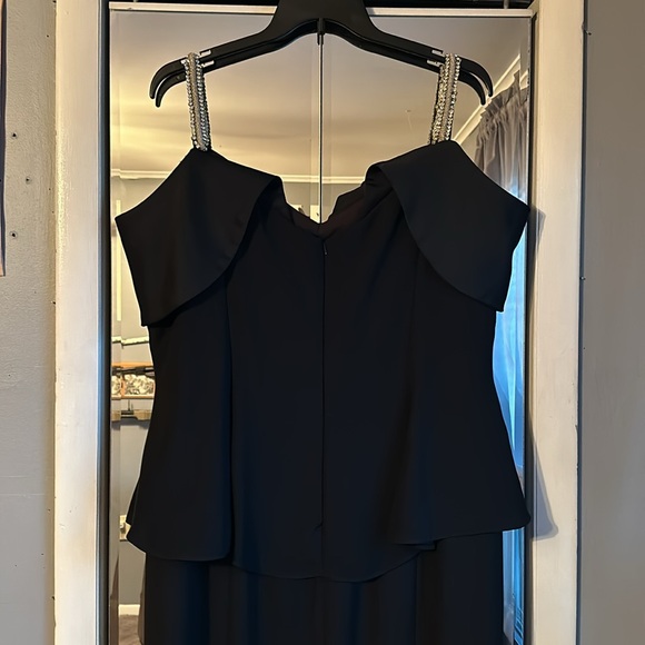 Alexander by Daymor Black Mother of the Groom Gown - Size 20 MAKE AN OFFER - Picture 6 of 12